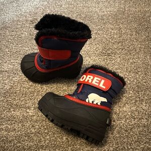 Sorel kids snow boots size 6
